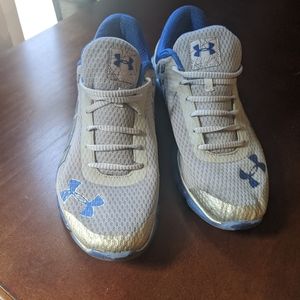 Men's under armour size 10.5